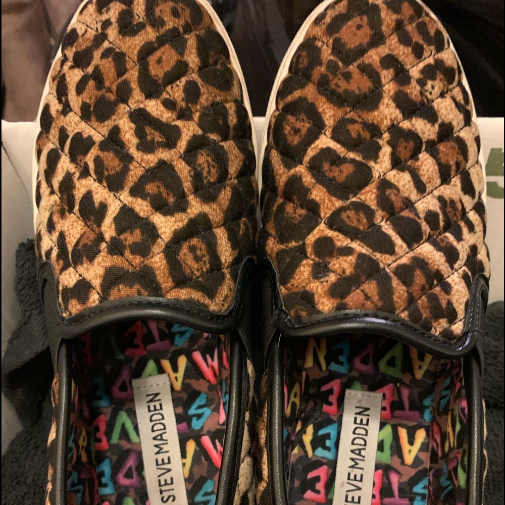 Steve Madden cheetah print slip ons